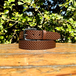 2026 unisexe Vintage perforé rayé motif boucle carrée eau Buffalo cuir ceinture Premium Durable 40MM largeur décontracté - Product Image 1