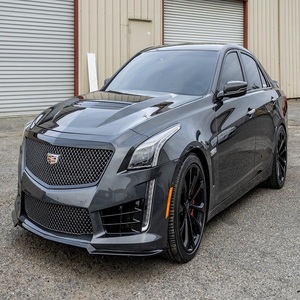 Alerte Offre Exceptionnelle! Superbe Cadillac CTS-V 2017, moteur V8 suralimenté, propulsion arrière, boîte automatique, gris métallisé, berline de luxe extérieure. - Product Image 1