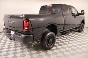 CAMIONETA TRADESMAN 2500 2025 USADA RECIENTEMENTE, TRANSMISIÓN AUTOMÁTICA DE 8 VELOCIDADES, MOTOR V8 DE 405 HP - Product Image 5