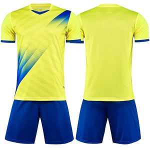 2024 personnalisé hommes vêtements de sport en gros maillot de football Shorts uniforme pour adultes avec nom de l'équipe sportive 100% Polyester - Product Image 6