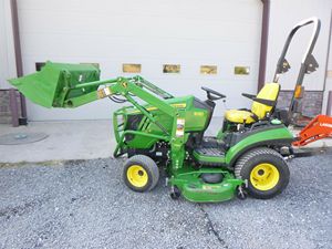 Tractor usado 2015 Johnn Deeere 1025R - Product Image 3