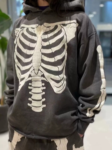 Sweat-shirt d'Halloween personnalisé à imprimé squelette fissuré et lavé à l'acide pour hommes Sweat-shirt à col rond en coton Boxy Sweat à capuche vintage de haute qualité - Product Image 1