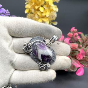 Venta al por mayor estilo bohemio artesiano colgante collar diseño único Natural púrpura amatista oxidado latón moda colgantes encantos - Product Image 6