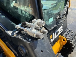 Minicargadora JCB 2023 T 270-Potente cargadora de orugas compacta con alta capacidad, durabilidad y visibilidad superior - Product Image 3