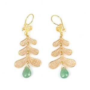 Pendientes de Oro de 18K con Motivo de Hoja y Esmeralda, Diseño de Filigrana, para Bodas, Chapados en Oro, con Perlas, Diamantes y Moissanitas, 70 Años de Garantía - Product Image 1