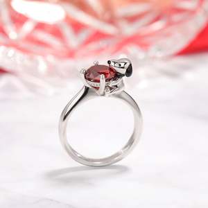 แหวนเงินแท้ทรงกลม Jeulia Hug Me Live in the Present Puppy ดีไซน์ทันสมัย - Product Image 5