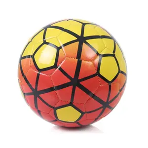 Shemax 2023 Venta caliente al por mayor de calidad de entrenamiento de balones de fútbol logotipo personalizado de cuero PU 3 capas todos los tamaños de fútbol cosido a mano - Product Image 1