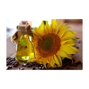 Huile de tournesol en vrac raffinée vente en gros de haute qualité 100 état jaune pur emballage doré couleur niveau de cuisson origine - Product Image 6