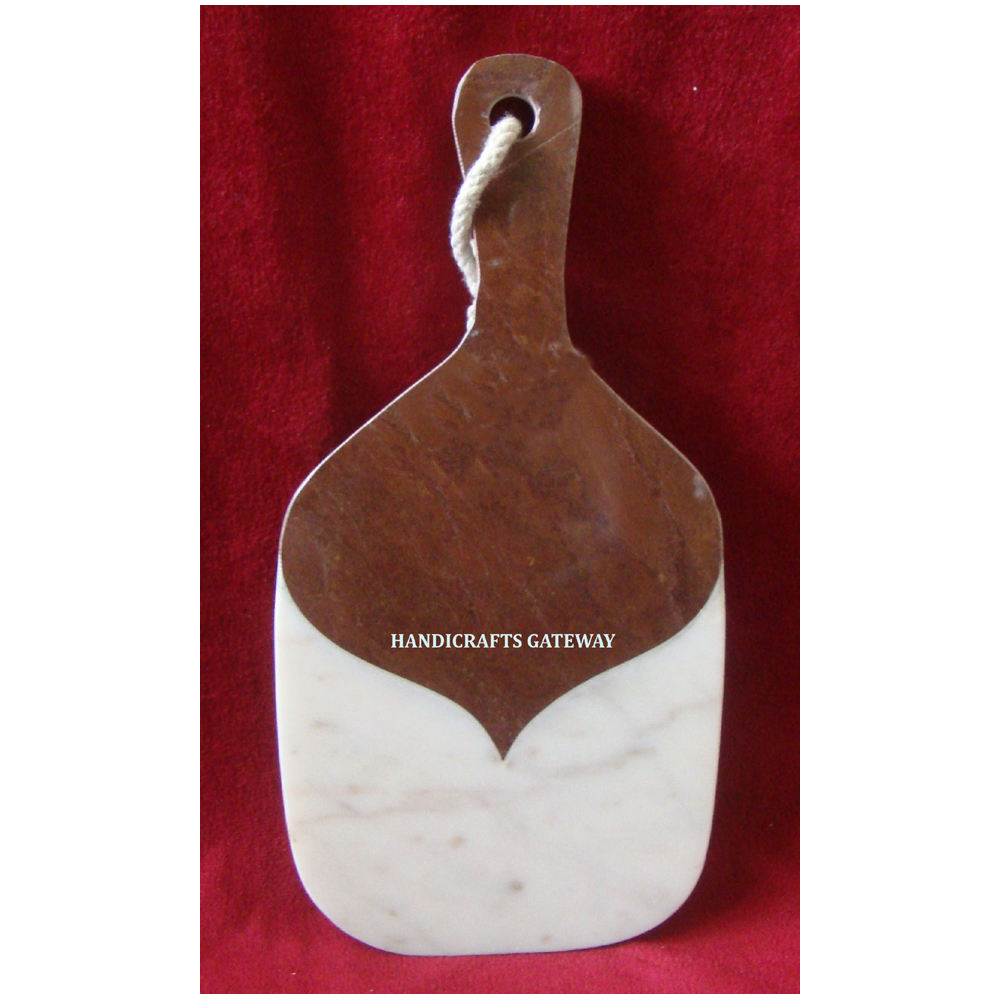 สีน้ำตาลและสีขาว