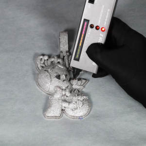 จี้ฮิปฮอปสีเงินแท้925ประณีตของผู้ชายพร้อมเพชรโมอิสซาไนต์ตัดเพื่อเพิ่มความชัดเจนให้กับงานปาร์ตี้ - Product Image 3