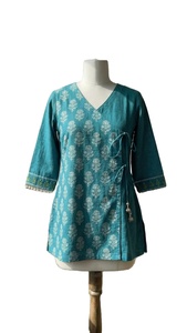 เสื้อครอปผู้หญิงมาแรง ดีไซน์ทันสมัย ผ้าฝ้ายปักลายอย่างดี สไตล์อินเดียดั้งเดิม ใส่สบายๆ ทำงานได้ ใส่ได้ทุกวัน ใส่ไปงานปาร์ตี้ได้ ซึมซับเหงื่อได้ดี - Product Image 4