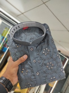 Le tissu pur coton avec broderie miroir travail Kurt's et caractéristiques tenue pour hommes - Product Image 5