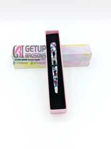 แหนบถอนขนคิ้วปลายแหลมสแตนเลสเคลือบกระดาษลายดอกไม้ ดีไซน์ใหม่สไตล์คลาสสิก คุณภาพสูง เป็นมิตรกับสิ่งแวดล้อม พร้อมโลโก้สั่งทำได้ - Product Image 5