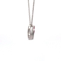 Collier pendentif en or blanc 18 carats DiamondX avec rubis naturel et cercle floral en diamants