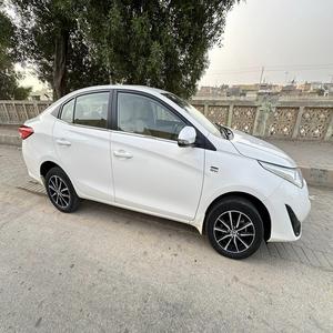Toyota Yariss Automatique Assez Utilisé Frais et Propre Sans Accident Historique Meilleur Prix Commande en gros Disponible En Stock Livraison Rapide - Product Image 4