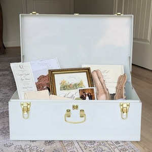 Grande boîte de rangement décorative en métal blanc, coffre en fer, coffre à souvenirs, coffre pour dortoir universitaire avec poignée dorée - Product Image 3