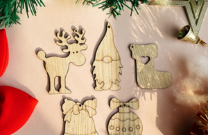 Vente en gros pendentifs suspendus de peinture en bois créative pour enfants-boules d'ornements d'arbre de Noël et artisanat de vacances - Product Image 6