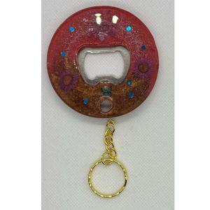 Ouvre-bouteille en résine artistique élégant avec un style minimaliste parfait pour les accessoires de cuisine fonctionnels et l'utilisation des essentiels de fête - Product Image 1