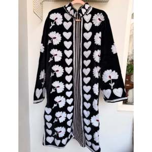 Velvet Embroidered Long Jacket <b>Black</b> <b>Hearts</b> Pattern Reversible Detachable Floral Zipper Closure Stand Collar Vintage Logo Line - Product Image 3