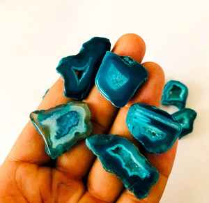 พลอยอะเกตทรงหลังเบี้ยสีฟ้าธรรมชาติขนาดและรูปทรงผสม - Product Image 6