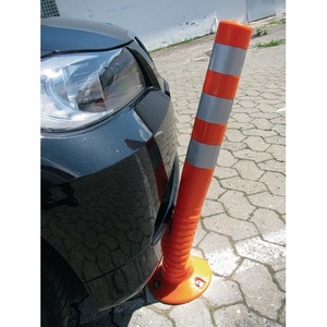 Bolardo de Plástico Blanco/Rojo para Equipamiento de Estacionamiento, Diseño Atornillable de 80 mm con 750 mm de Altura sobre el Suelo - Product Image 2