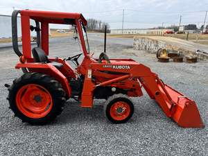 Utilizado para Tractor de Ruedas L2350 4x4, Cargador LB400 con Motor de 50-90HP, Peso de 500kg, Más de 50000 Horas, Origen Francia - Product Image 6