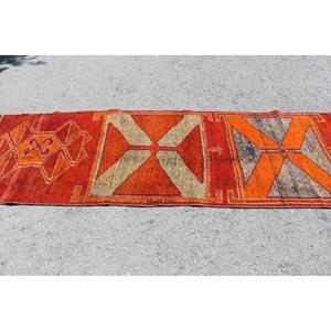 Tapis turc vintage 2,9x9,4 pi (89x286 cm), tapis Herki rouge orange à motifs floraux - Product Image 3