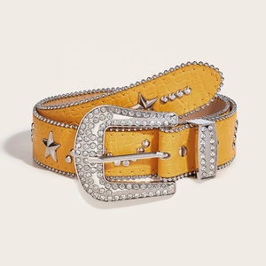 Cinturón de Cuero Estilo Punk Moderno 2026 para Jóvenes, Cinturón Casual con Hebilla de Diamantes de Imitación Personalizada y Material de Aleación, Venta al Por Mayor - Product Image 2