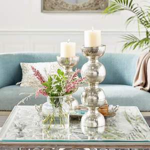 Elegante portavelas de metal plateado con chapado brillante perfecto para decoración de balcón y colección de vajilla de velas de Pilar - Product Image 2