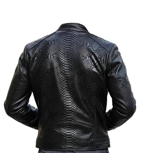 C'est une veste en cuir Avirex Icon bleue, veste de motard en cuir imprimé peau de serpent noir pour homme. - Product Image 2