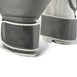 4-16 Oz Vente en gros Logo personnalisé Gants de boxe de sport professionnels en mousse à mémoire de forme avec lacet en cuir Pu et enveloppements à la main - Product Image 3