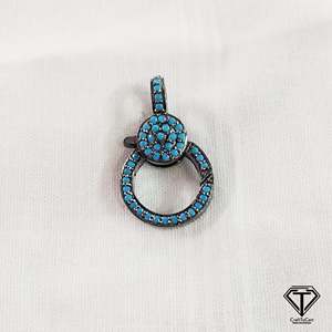 Breloque plaquée or 18 carats avec turquoise pavée et fermoir mousqueton pour la création de bijoux DIY - Product Image 2