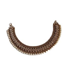 Haath Phool Pakistaní Vintage Chapado en Oro con Delicadas Cadenas de Perlas y Anillos Florales para las Manos - Product Image 4