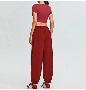 ชุดออกกำลังกาย2ชิ้นสำหรับผู้หญิงชุดออกกำลังกาย2ชิ้นเสื้อครอปสั้นแบบเข้ารูป - Product Image 5