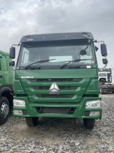 Véhicules d'occasion tracteur 6X4 pour 30 tonnes de charges HOWO Camion à benne basculante - Product Image 5