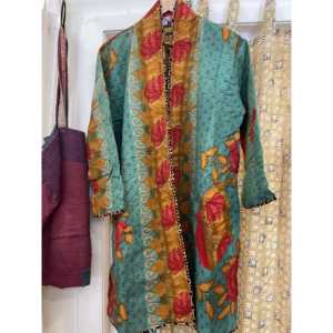 Chaqueta Reversible Acolchada Kantha Vintage para Mujer, Blazer Rosa con Bordado de Patchwork, Relleno de Algodón para Otoño, Chaqueta Corta Personalizada - Product Image 1