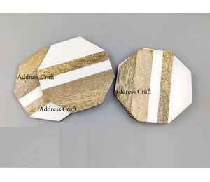 Ensemble de sous-verres classiques en bois et résine de forme carrée maison et ustensiles de cuisine utilisés personnalisés nouveau style sous-verres napperons - Product Image 5