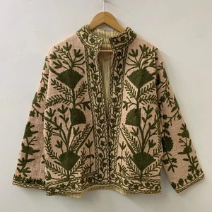 Veste en tissu TNT à fleurs de moutarde Veste à broderie Suzani faite à la main Vêtements d'hiver Veste pour femmes Manteau à fleurs fait à la main Suzani - Product Image 1
