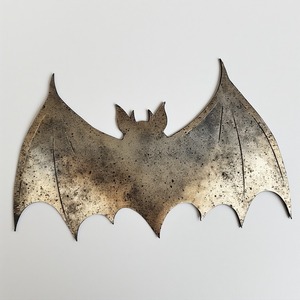 Ornement de découpe de citrouille en tôle de fer vintage, fait à la main avec un vernis patiné, idéal pour l'affichage décoratif rustique d'Halloween saisonnier - Product Image 4