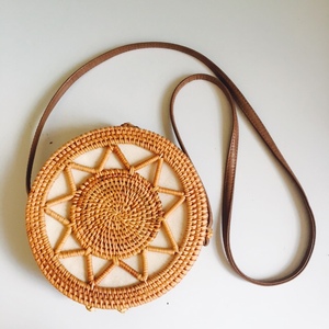 Sac rond en rotin le moins cher avec motif d'étoile pour l'été chaud fait à la main du Vietnam - Product Image 2