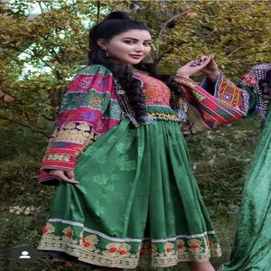 Nouvelles robes décontractées afghanes Salwar Kameez brodées à la main pour femmes, de haute qualité, en soie filet, prix de gros 2025 - Product Image 3