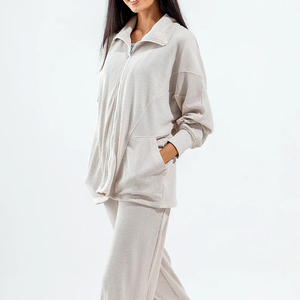 Nueva llegada al por mayor de las mujeres conjuntos de chándal superventas de algodón transpirable logotipo personalizado mujeres patrón suelto chándales - Product Image 2