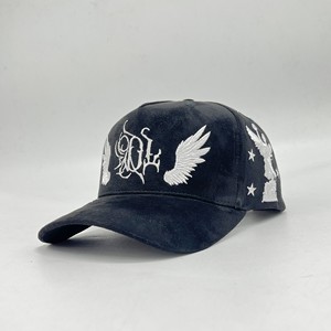 Casquette de baseball Gorras doublée de satin avec logo brodé sur mesure Casquette de luxe de haute qualité pour hommes 5 panneaux en daim Trucker Club Hat for Men - Product Image 1