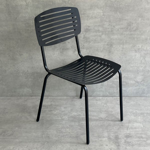 Silla de Jardín Minimalista para Exteriores con Estructura de Hierro Ranurada con Recubrimiento en Polvo TTG027 para Uso en Cafeterías - Product Image 5