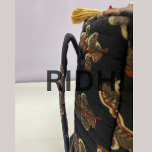 Bolsa de Viaje Multiusos Reutilizable de Algodón Acolchado Estilo Vintage con Estampado Block Print Midnight Meadow, Ecológica y Grande, para Cosméticos - Product Image 4