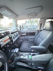 รถยนต์โตโยต้า เอฟเจ ครุยเซอร์ SUV 4WD V6 ออโตเมติก ปี 2009 รุ่นขายดีที่สุด - Product Image 4