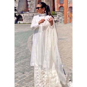 Chemise et dupatta en mousseline de soie pour femme avec pierres de lune, col montant, design élégant et respirant, idéales printemps/été - Product Image 1