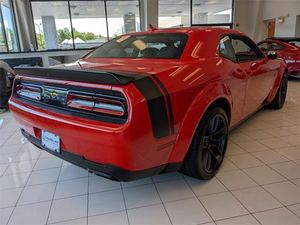 ดอดจ์ ชาลเลนเจอร์ อาร์ที สแคทแพ็ค ไวด์บอดี้ ปี 2019 ขับเคลื่อนสี่ล้อ เครื่องยนต์เทอร์โบ เบาะหนัง หลังคาพาโนรามิก ระบบควบคุมความเร็วอัตโนมัติ ล้อแม็ก R19 ภายในสีอ่อน พวงมาลัยซ้าย เกียร์อัตโนมัติ - Product Image 6