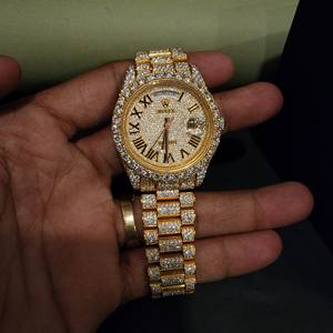 Montre de luxe à cadran romain, ton jaune, diamant moissanite, entièrement sertie, style président, bracelet en acier inoxydable, mouvement ETA, unisexe - Product Image 4