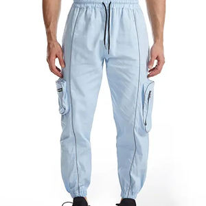 Pantalon cargo décontracté pour homme avec poches zippées et matériau réfléchissant pour la course de nuit - Product Image 5